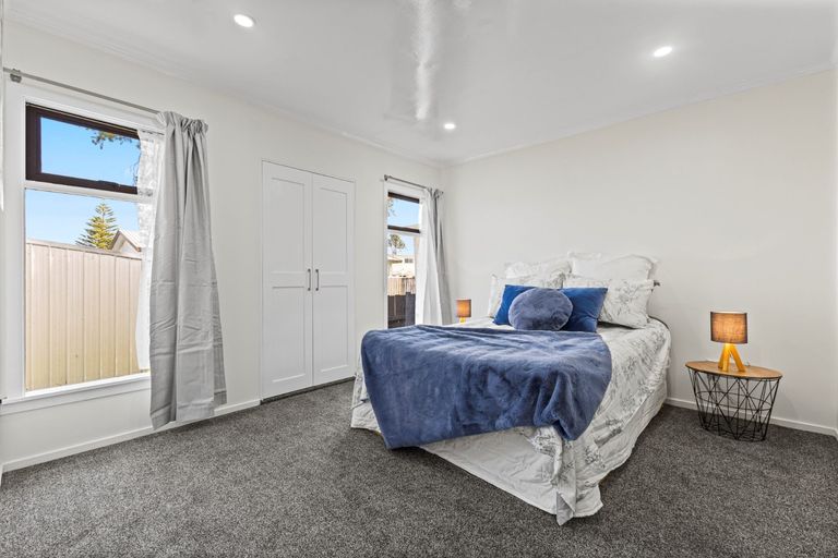 Photo of property in 1/128 Clevedon Road, Papakura, 2110
