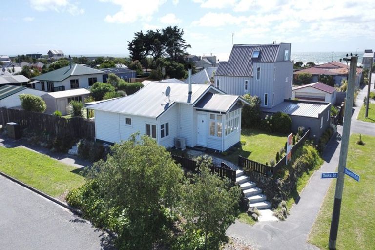 Photo of property in 34 Bowhill Road, New Brighton, Christchurch, 8083