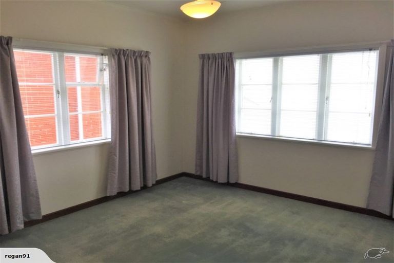 Photo of property in 8 Fife Lane, Miramar, Wellington, 6022