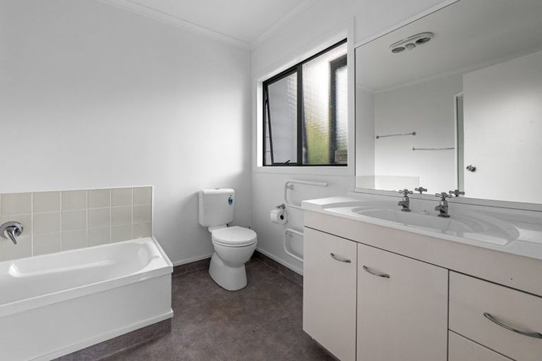 Photo of property in 11 Langstone Street, Welcome Bay, Tauranga, 3112