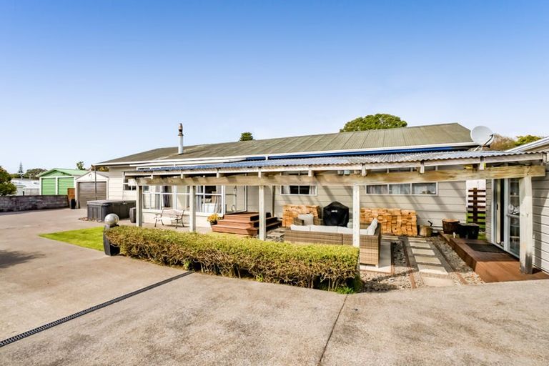 Photo of property in 27 Culzean Grove, Bell Block, New Plymouth, 4312