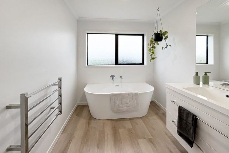 Photo of property in 18 Cracroft Drive, Putiki, Whanganui, 4500