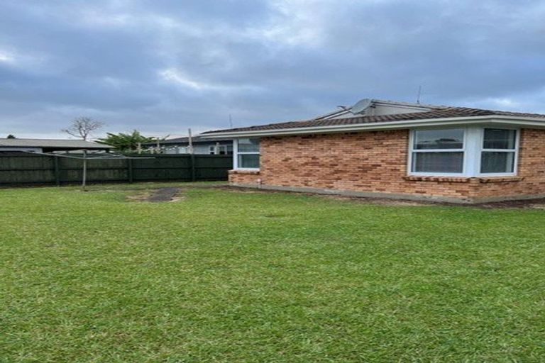 Photo of property in 2/22 Idlewild Avenue, Mangere, Auckland, 2022