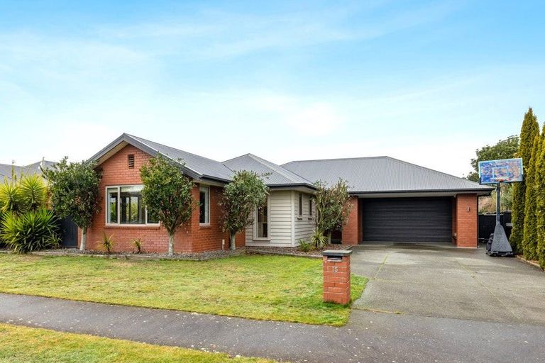 Photo of property in 15 Melville Crescent, Rolleston, 7614
