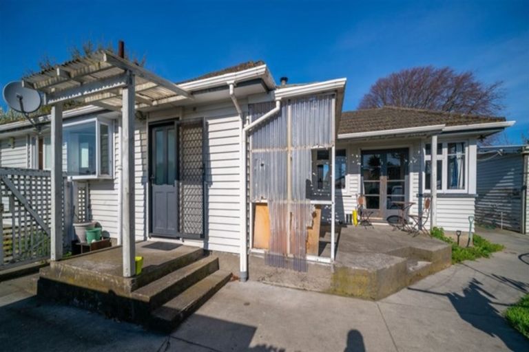 Photo of property in 14 Springs Road, Hornby, Christchurch, 8042