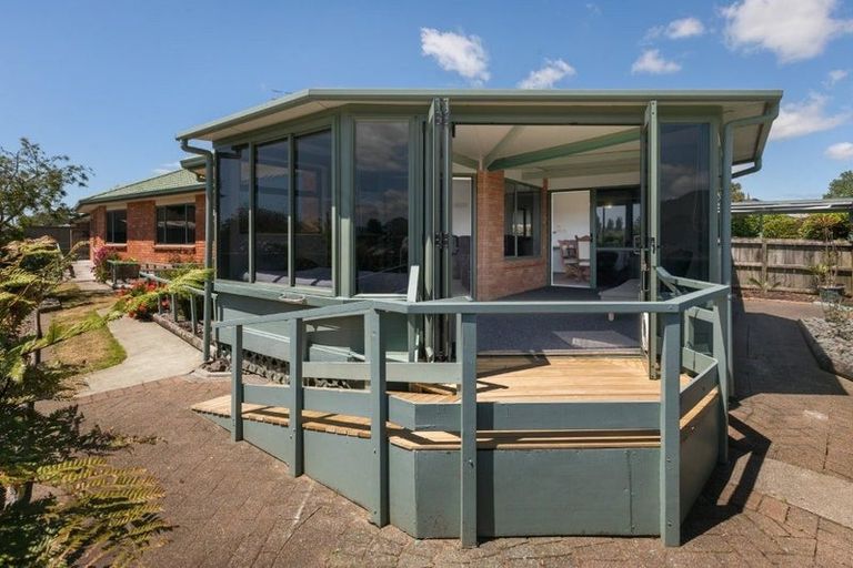 Photo of property in 16 Donegal Place, Katikati, 3129