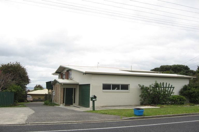 Photo of property in 1358 Whangaparaoa Road, Army Bay, Whangaparaoa, 0930