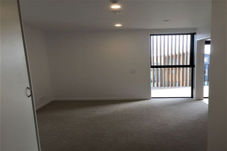 Photo of property in 10/165 Hobsonville Point Road, Hobsonville, Auckland, 0616