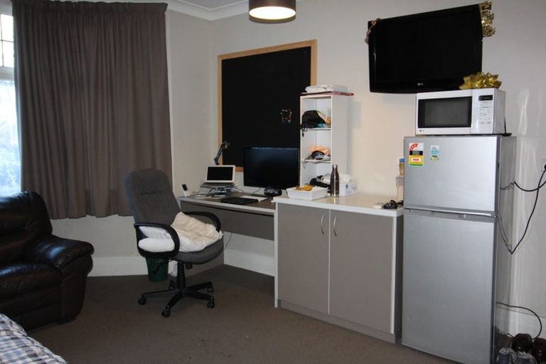 Photo of property in 2 Elder Street, North Dunedin, Dunedin, 9016