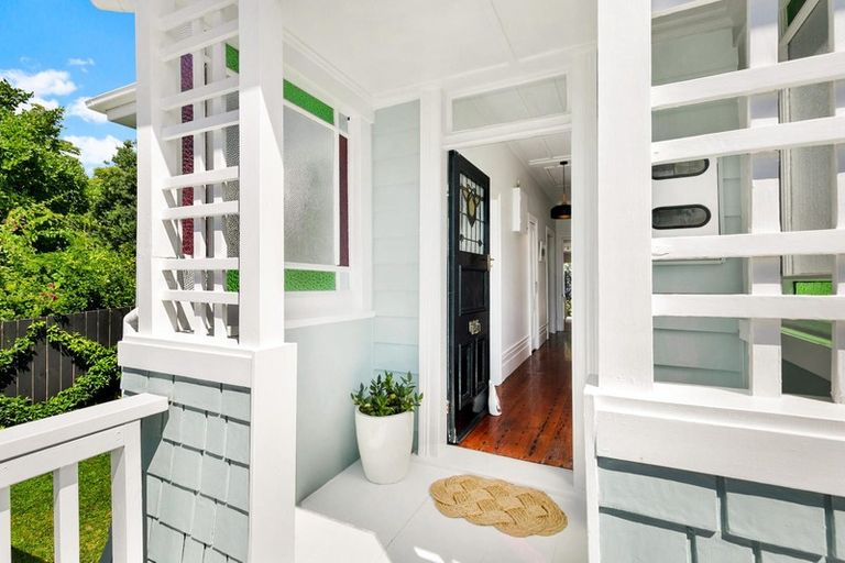 Photo of property in 20a Matipo Road, Te Atatu Peninsula, Auckland, 0610