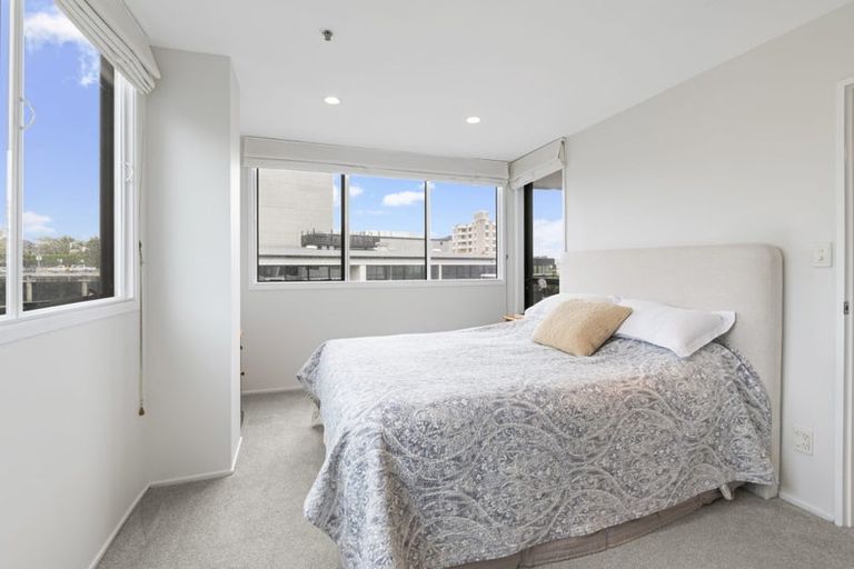 Photo of property in 4h/175 Hurstmere Road, Takapuna, Auckland, 0622