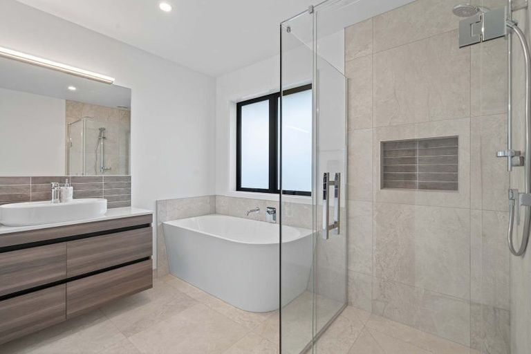 Photo of property in 15 Silverwood Lane, Leamington, Cambridge, 3495