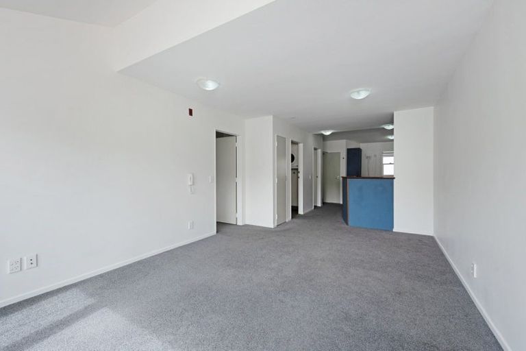 Photo of property in Luxford Villas, 304/72u Herald Street, Berhampore, Wellington, 6023