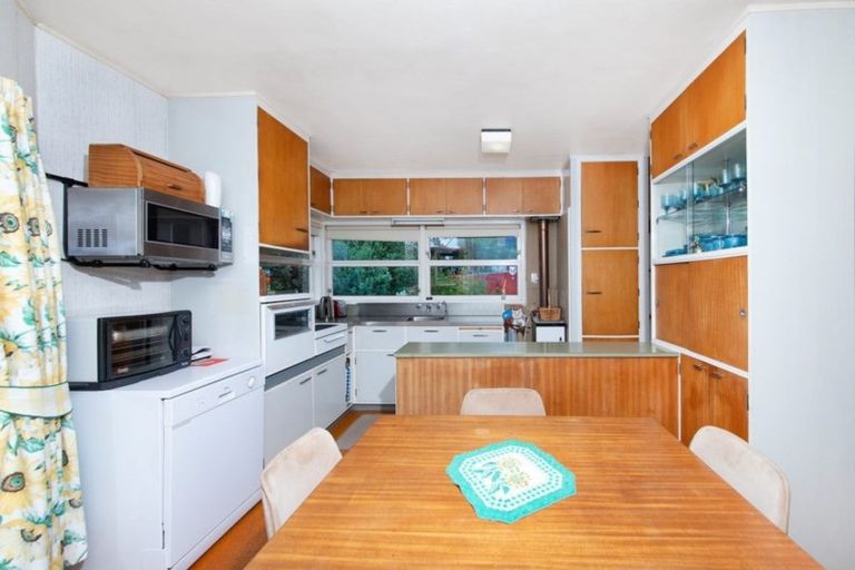 Photo of property in 49 Eskdale Road, Birkdale, Auckland, 0626