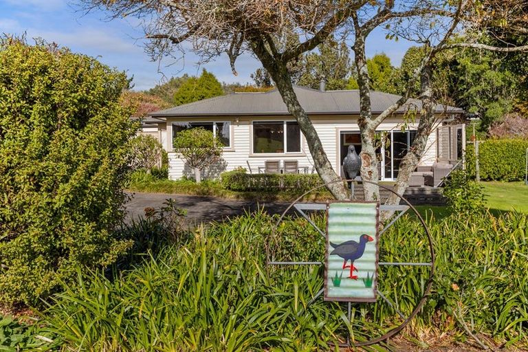 Photo of property in 218 Henwood Road, Paraite, New Plymouth, 4372