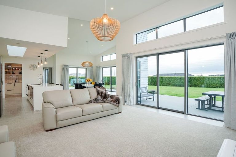 Photo of property in 11 Majestic Chance, Seaward Bush, Invercargill, 9812