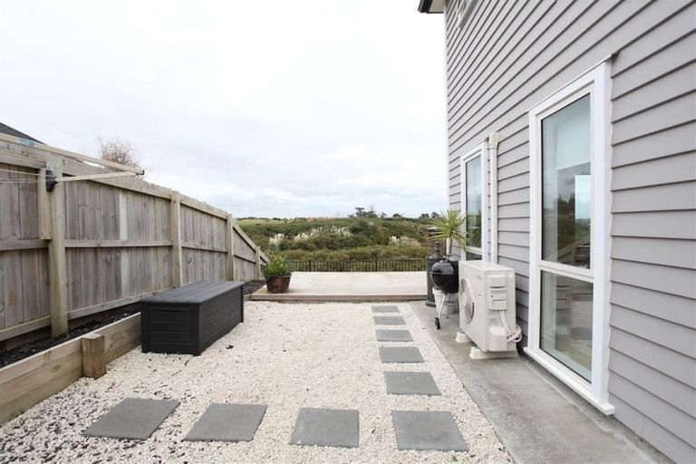 Photo of property in 61 Bayvista Drive, Karaka, Papakura, 2113