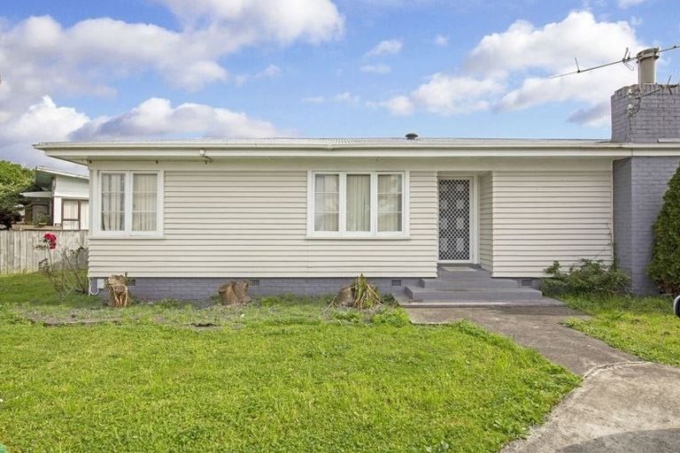 Photo of property in 23 Clendon Avenue, Papatoetoe, Auckland, 2025