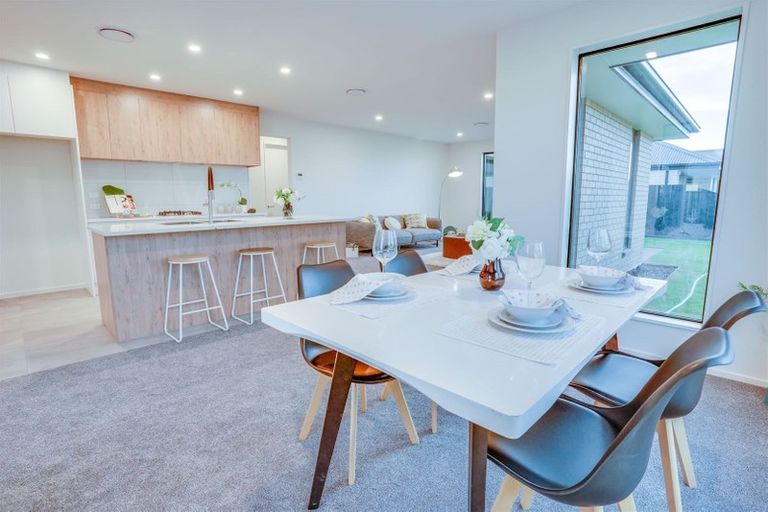 Photo of property in 32 Stationmasters Way, Prebbleton, 7604