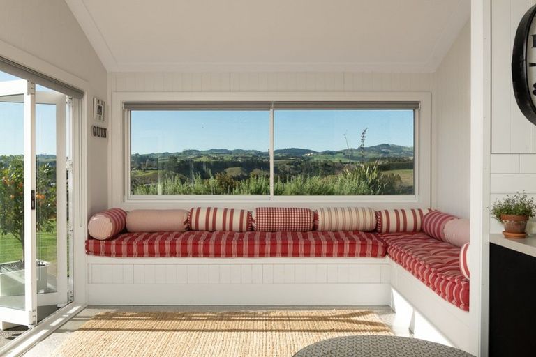 Photo of property in 28 Hanlow Place, Pyes Pa, Tauranga, 3112