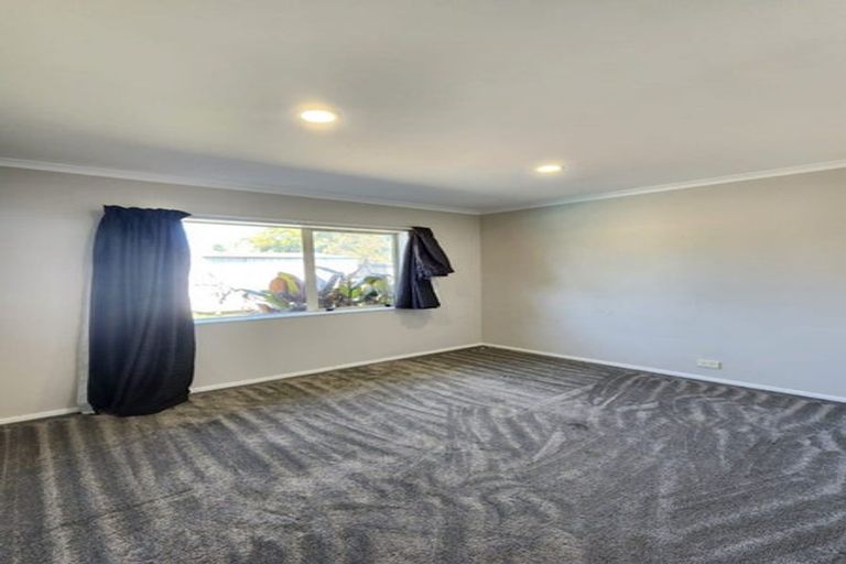 Photo of property in 20 Blackwood Drive, Wattle Downs, Auckland, 2103