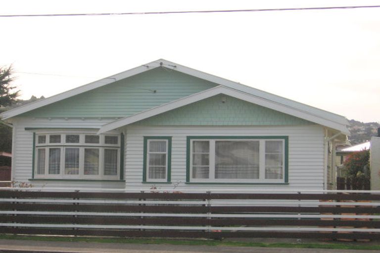Photo of property in 25 Central Terrace, Alicetown, Lower Hutt, 5010