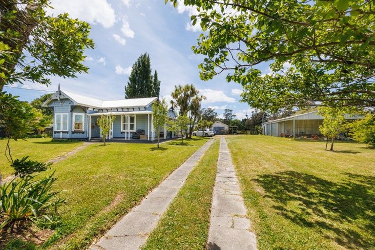 Photo of property in 23 Calico Line, Marton, 4710