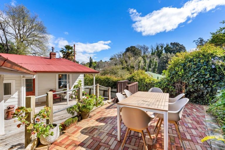 Photo of property in 95 Milton Road, Bluff Hill, Napier, 4110