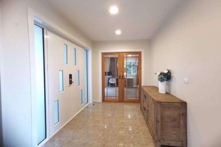 Photo of property in 1004a East Coast Road, Northcross, Auckland, 0630