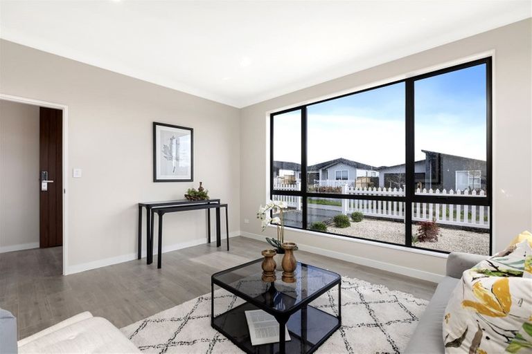 Photo of property in 107 Schoolside Road, Kumeu, 0810