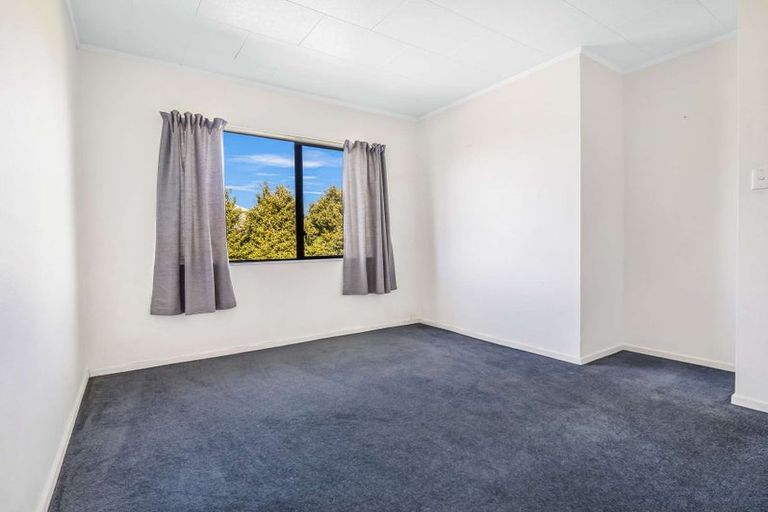 Photo of property in 2 Walton Place, Ngatea, 3503