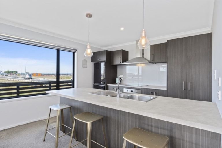 Photo of property in 15 Ponga Place, Papamoa Beach, Papamoa, 3118