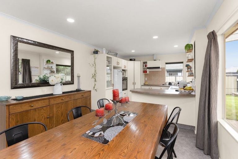 Photo of property in 13 Flemington Place, Taradale, Napier, 4112