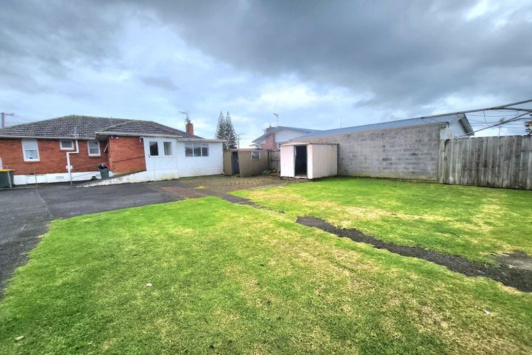 Photo of property in 154 Russell Road, Manurewa, Auckland, 2102