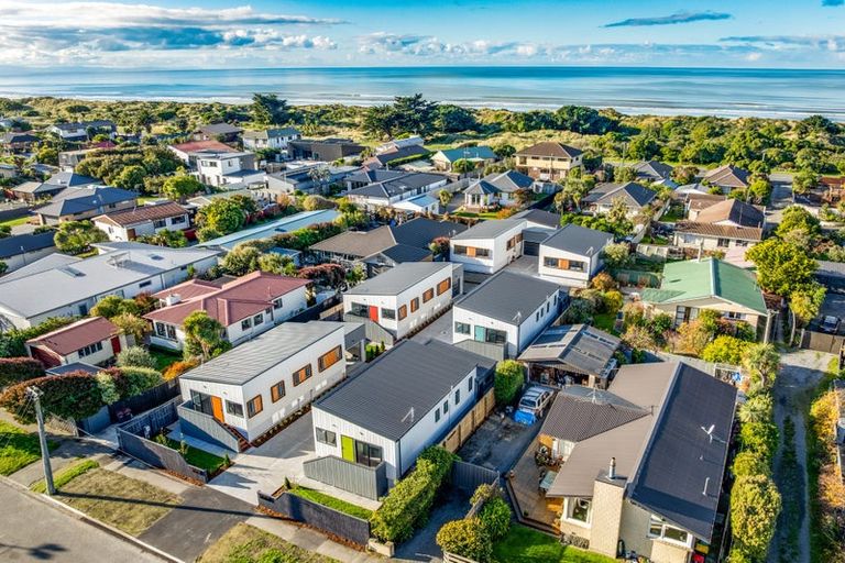 Photo of property in 6/381 Pine Avenue, South New Brighton, Christchurch, 8062