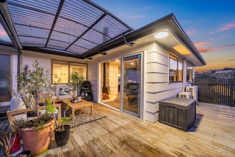 Photo of property in 19 Penryn Drive, Camborne, Porirua, 5026