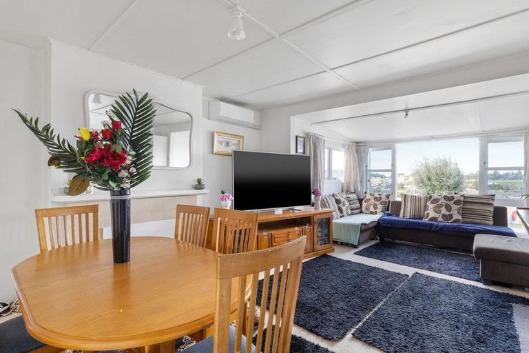 Photo of property in 50b Oxford Street, Te Puke, 3119