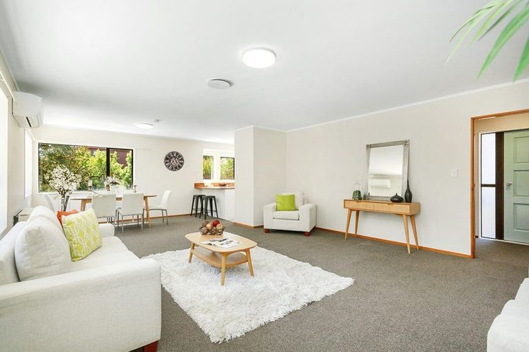 Photo of property in 81a Oxford Street, Tawa, Wellington, 5028