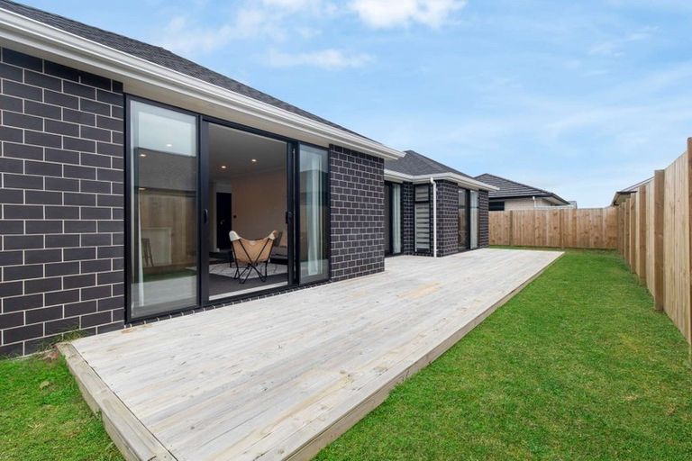 Photo of property in 26 Rose Leigh Drive, Cambridge, 3434