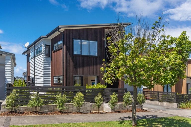 Photo of property in 11 Oioi Road, Hobsonville, Auckland, 0616