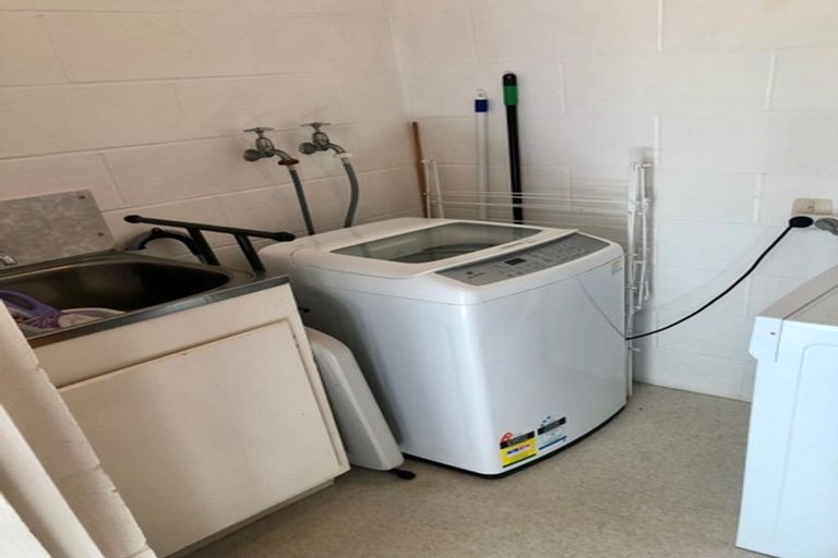 Photo of property in 2/13 Walter Street, Hauraki, Auckland, 0622