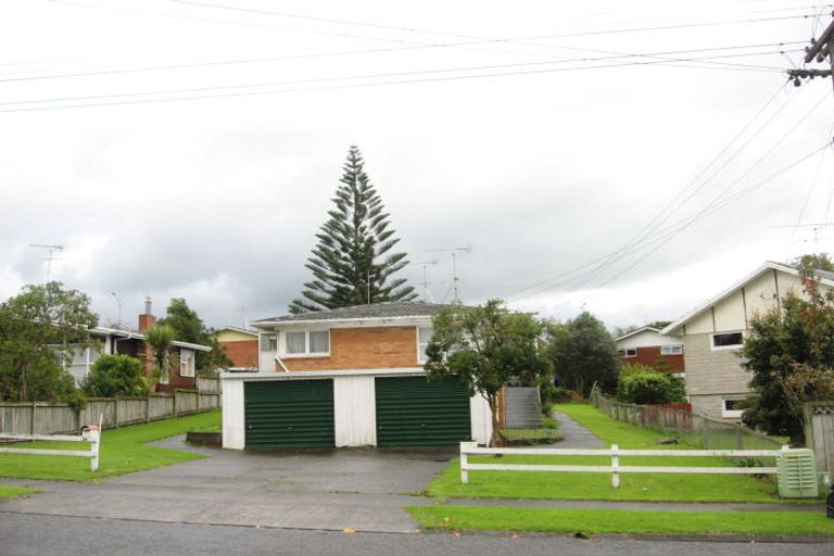 Photo of property in 2/34 Portadown Avenue, Pakuranga Heights, Auckland, 2010