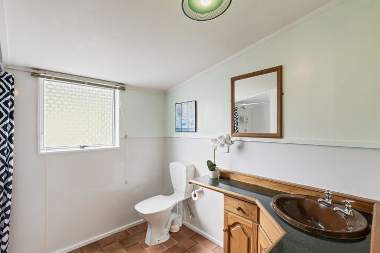 Photo of property in 79 Queens Road, Glen Avon, New Plymouth, 4312