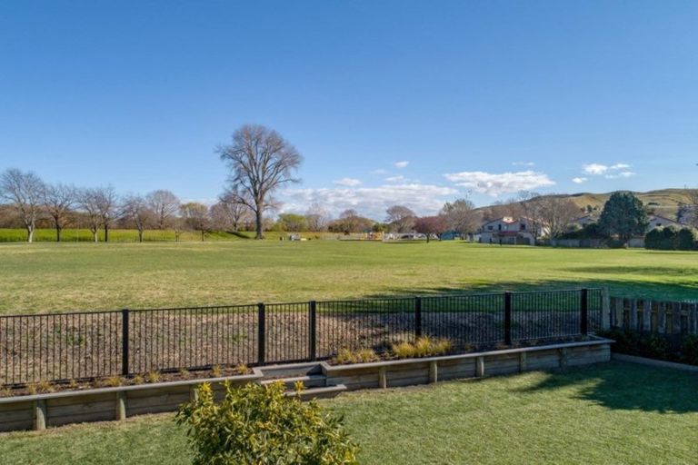 Photo of property in 9 Gilmour Place, Taradale, Napier, 4112