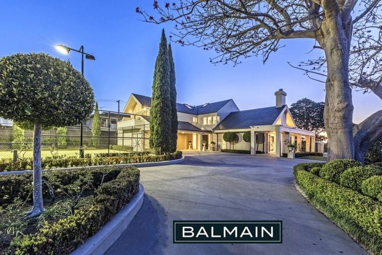 Photo of property in 286 Hurstmere Road, Takapuna, Auckland, 0622
