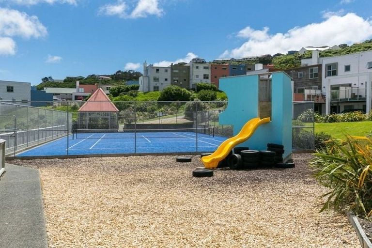 Photo of property in 68 Saddleback Grove, Karori, Wellington, 6012