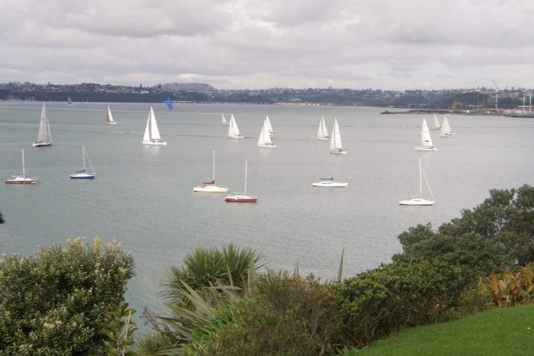 Photo of property in 31a Stanley Point Road, Stanley Point, Auckland, 0624