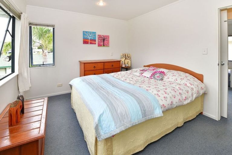 Photo of property in 1/6 Knott Road, Stanmore Bay, Whangaparaoa, 0932