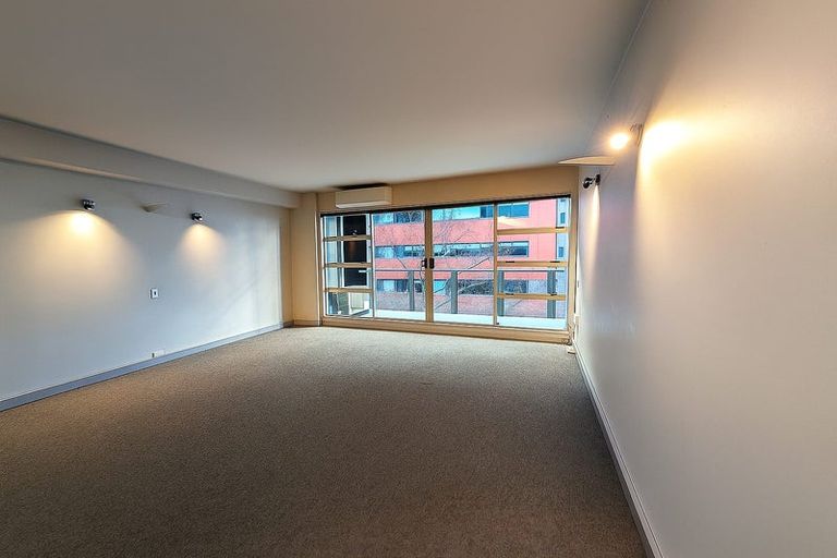 Photo of property in Gerondis Bldg Apartments, 305/60 Willis Street, Wellington Central, Wellington, 6011