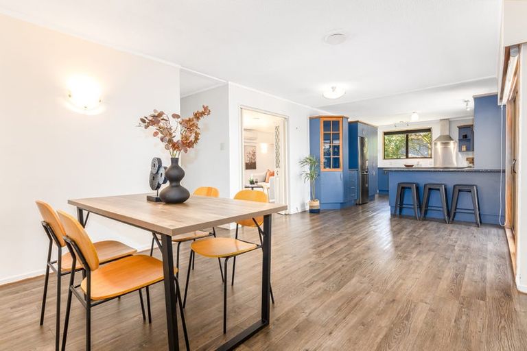 Photo of property in 31 Longitude Place, Whitby, Porirua, 5024